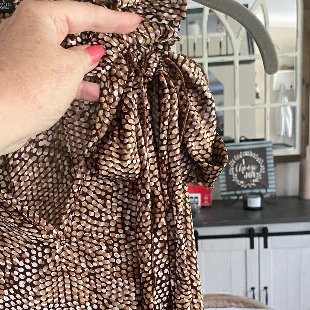 Essentials Brown And White Patterned Blouse - image 4